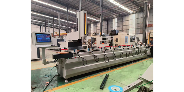 4 Axis Aluminum Processing Machine